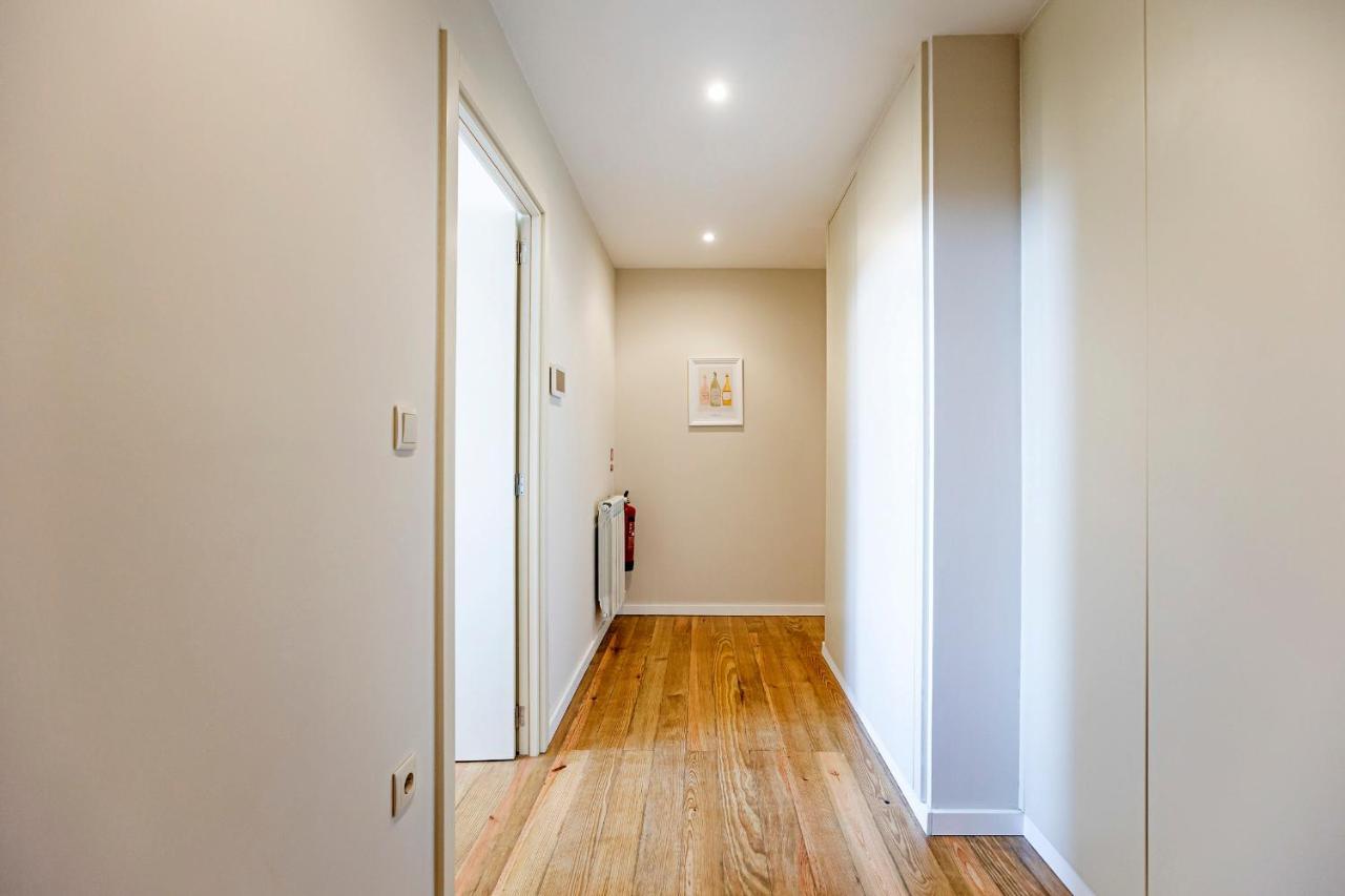 Brand New 4Br W/ 200Yrs Of History In Central Porto By Lovelystay ภายนอก รูปภาพ