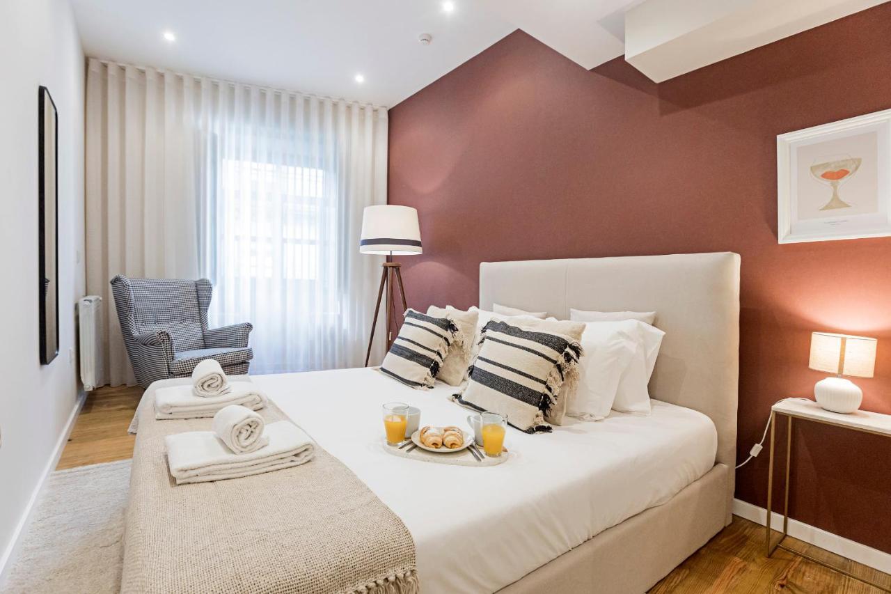 Brand New 4Br W/ 200Yrs Of History In Central Porto By Lovelystay ภายนอก รูปภาพ