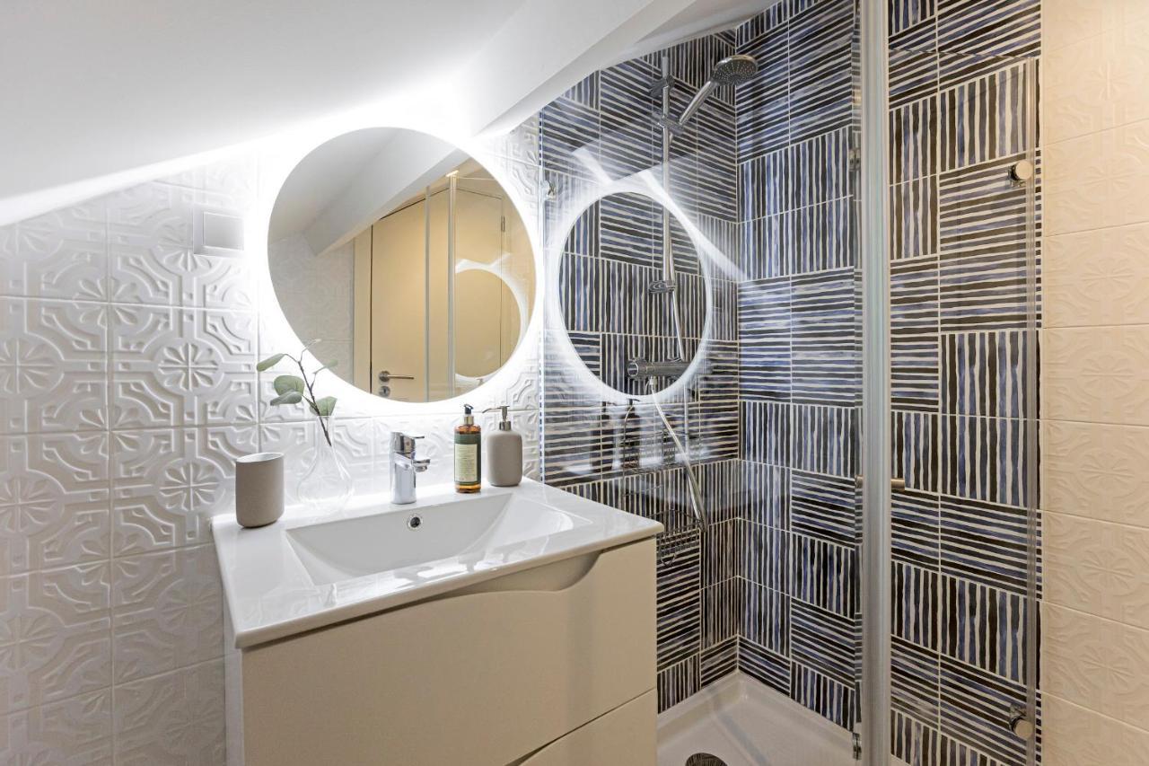 Brand New 4Br W/ 200Yrs Of History In Central Porto By Lovelystay ภายนอก รูปภาพ