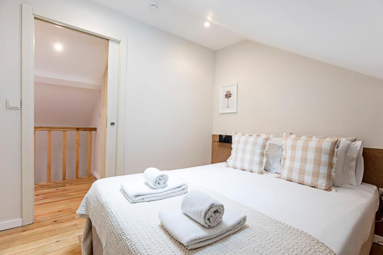 Brand New 4Br W/ 200Yrs Of History In Central Porto By Lovelystay ภายนอก รูปภาพ